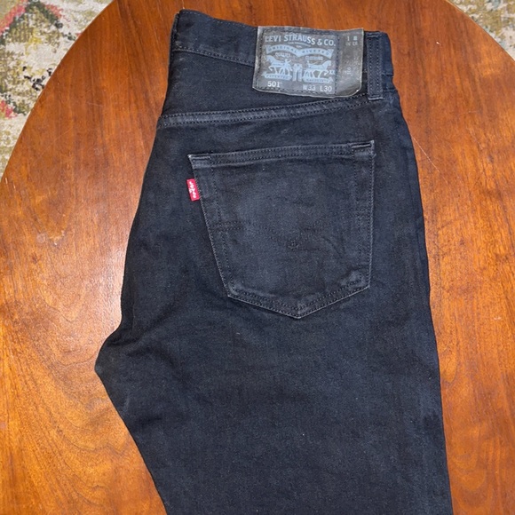 501 Levi’s black 33x30 button up - Picture 4 of 6